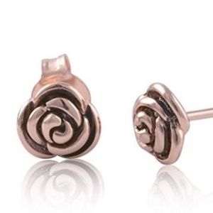 Floral Rose shaped in Rose Gold Tone silver studs